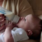 Вчені у лабораторіі створили справжнє грудне молоко